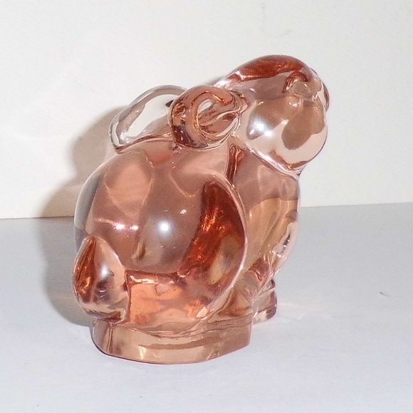 Silvestri Art Glass Sitting Pink Bunny Rabbit - Picture 2 of 6